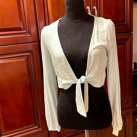 Hollister cute crop top - Picture 3 of 4